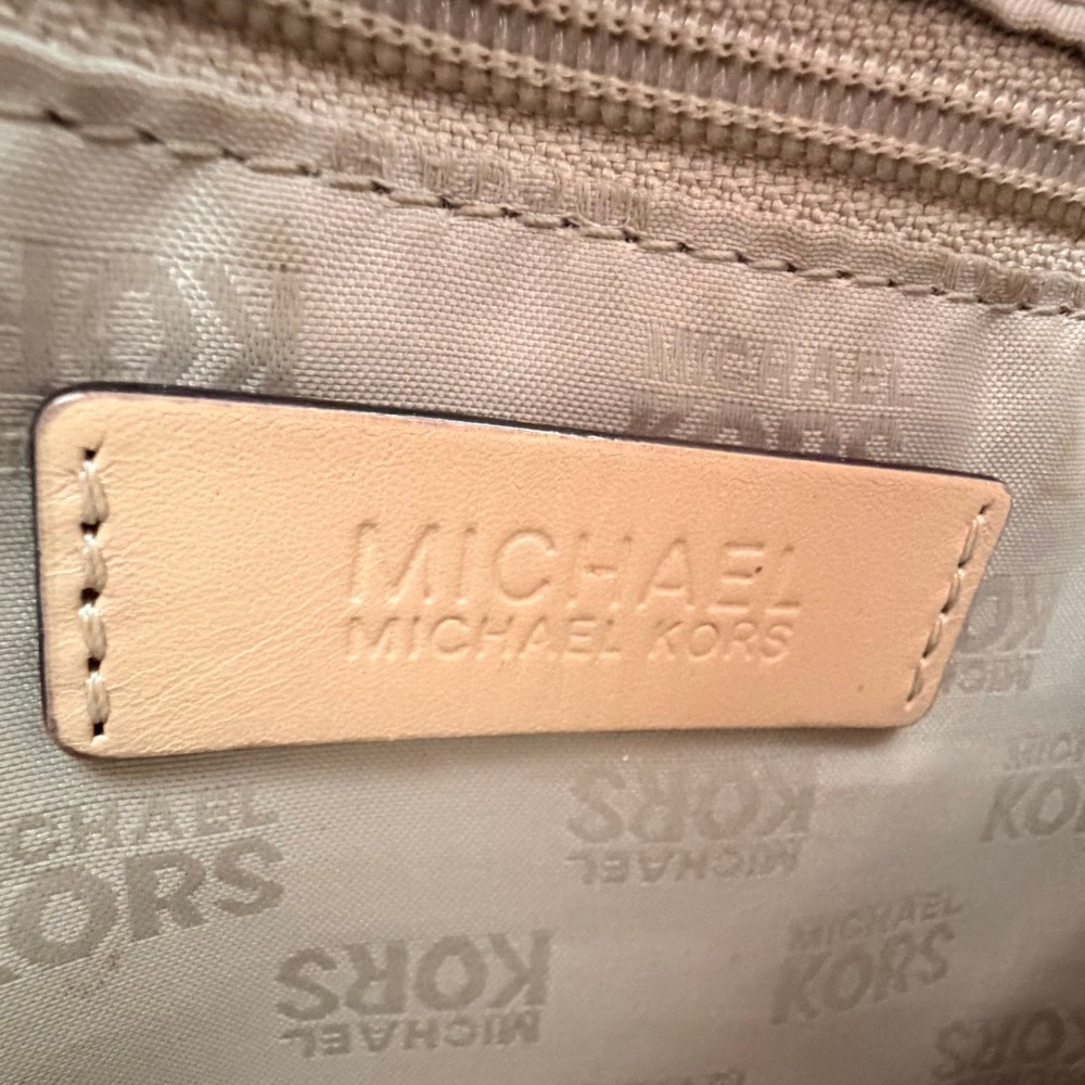 Michael Kors Bedford Crossbody Bag Vanilla Logo Signature Gold Hardware Buckle - Picture 9 of 11